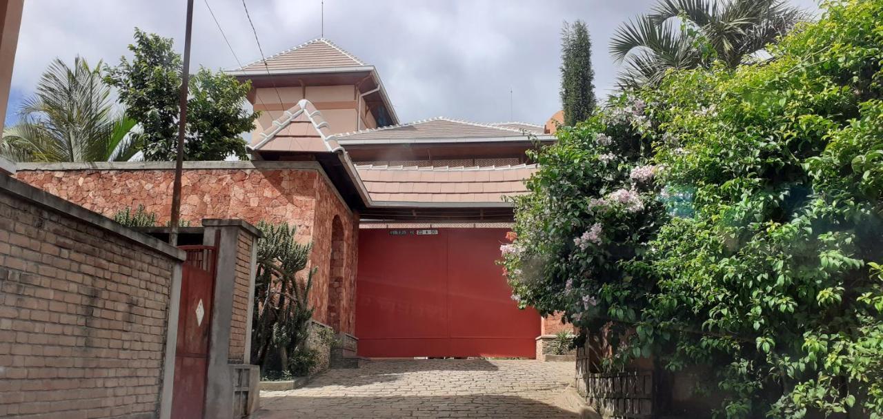 Chambre D'Hote Villa Maritampona Antsirabe Bagian luar foto