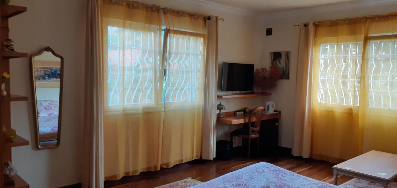 Chambre D'Hote Villa Maritampona Antsirabe Bagian luar foto